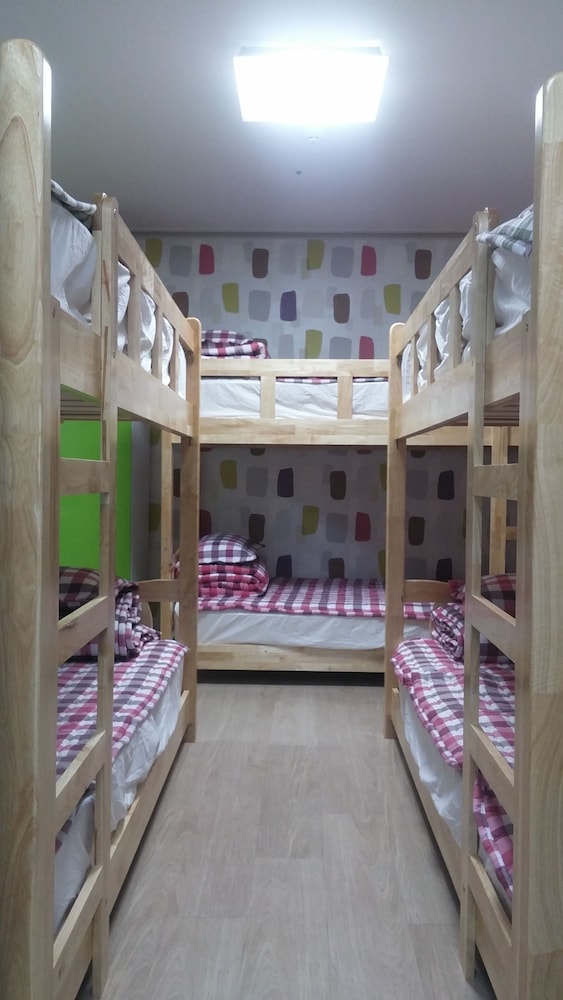 Jiin Hostel & Guesthouse 11/23