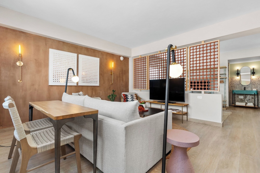 HiBird- Apartment and Suites Hotel 9/50