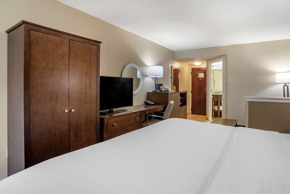 Comfort Inn Suites Newark Wilmington 25/65