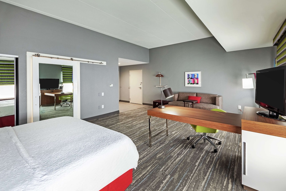 Hampton Inn and Suites Houston-Bush Intercontinental Airport 15/30