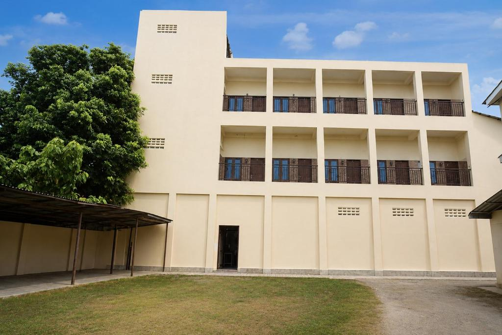 Hotel O near Universitas Sumatera Utara formerly Golden Cempaka Guest House 10/11
