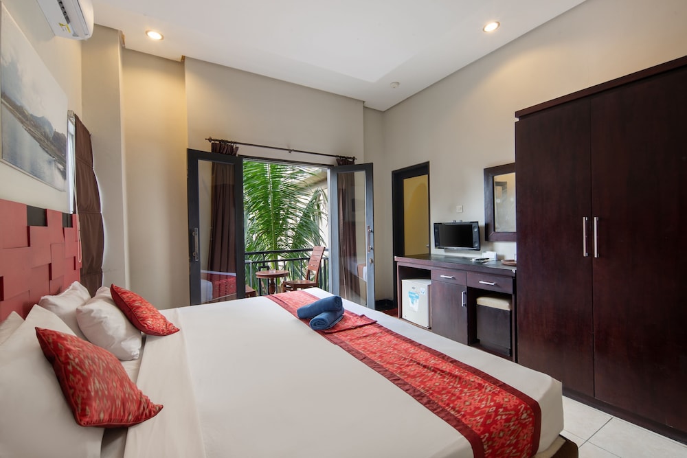 DELUXE, DOUBLE OR TWIN BED