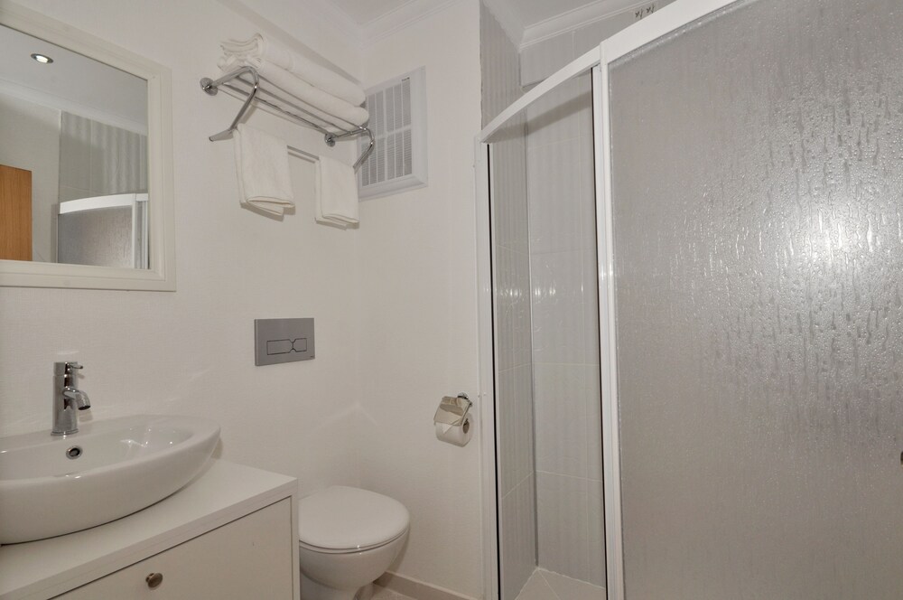 Bella Bravo Suite Hotel 48/49