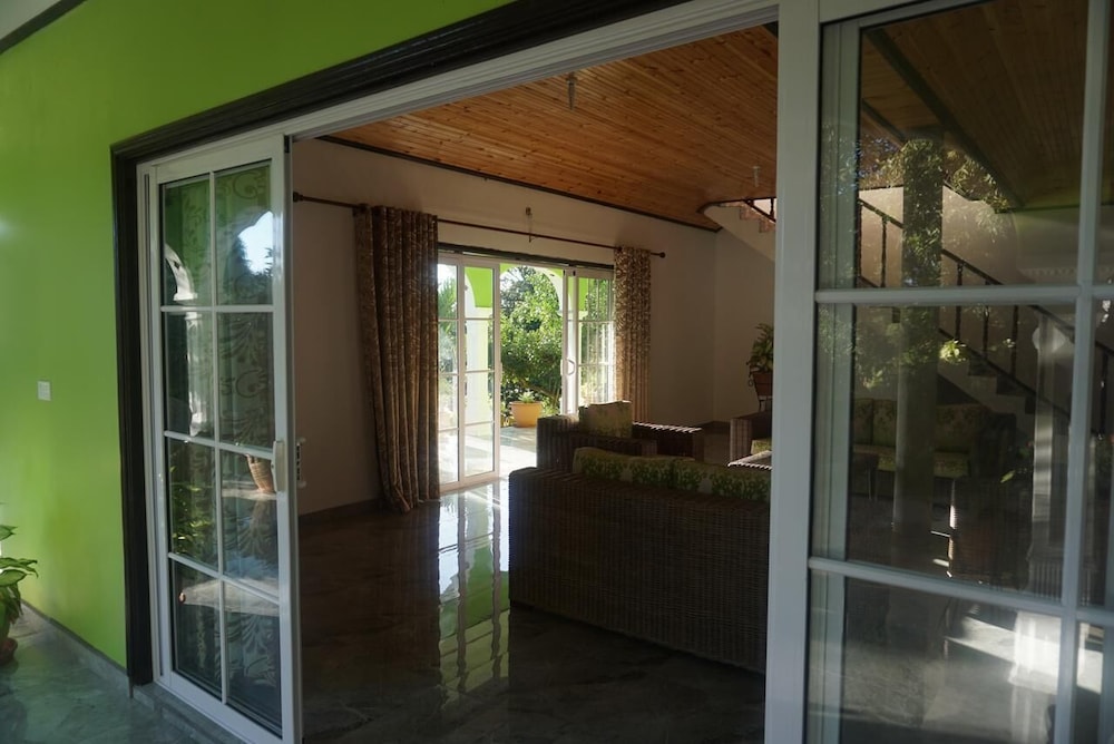 Villa Hortensia 6/50