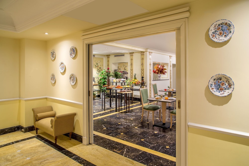 Donna Laura Palace Hotel 50/69