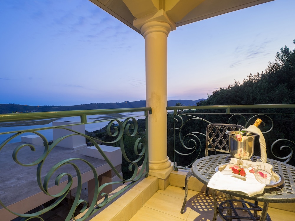 Villa Paradisa Guest House 32/44