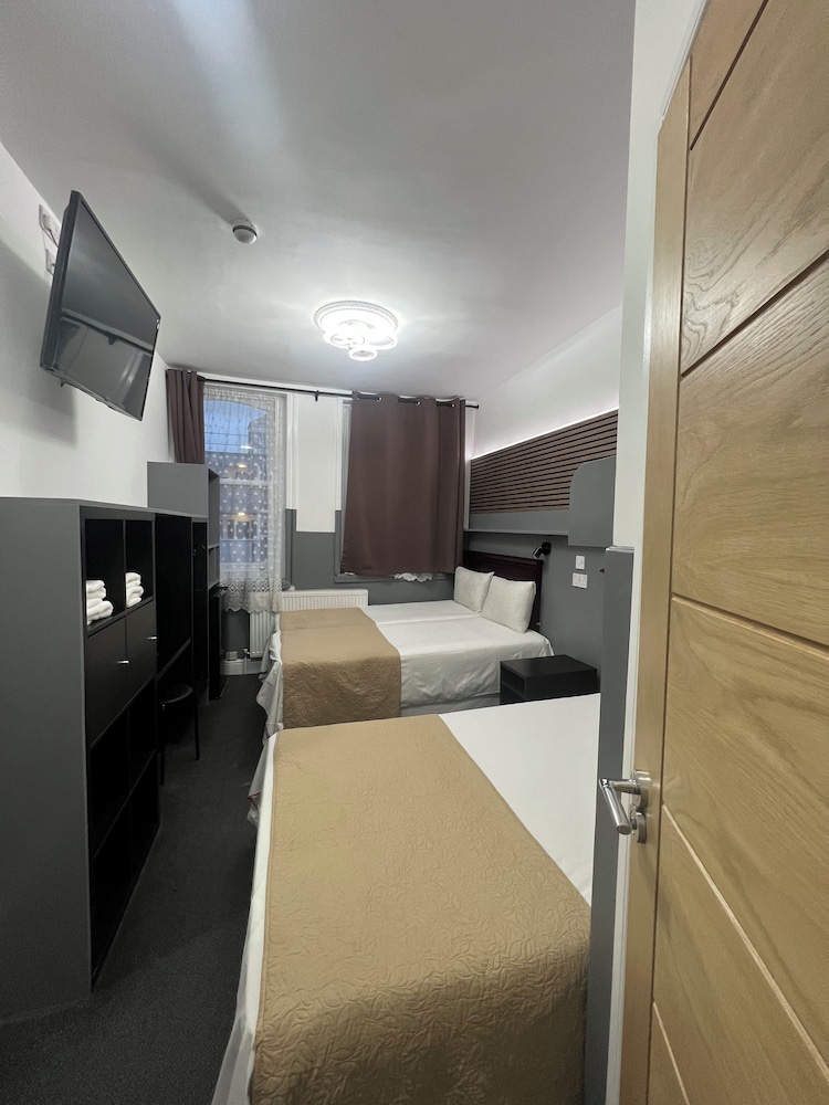 Plaza London Hotel 51/60
