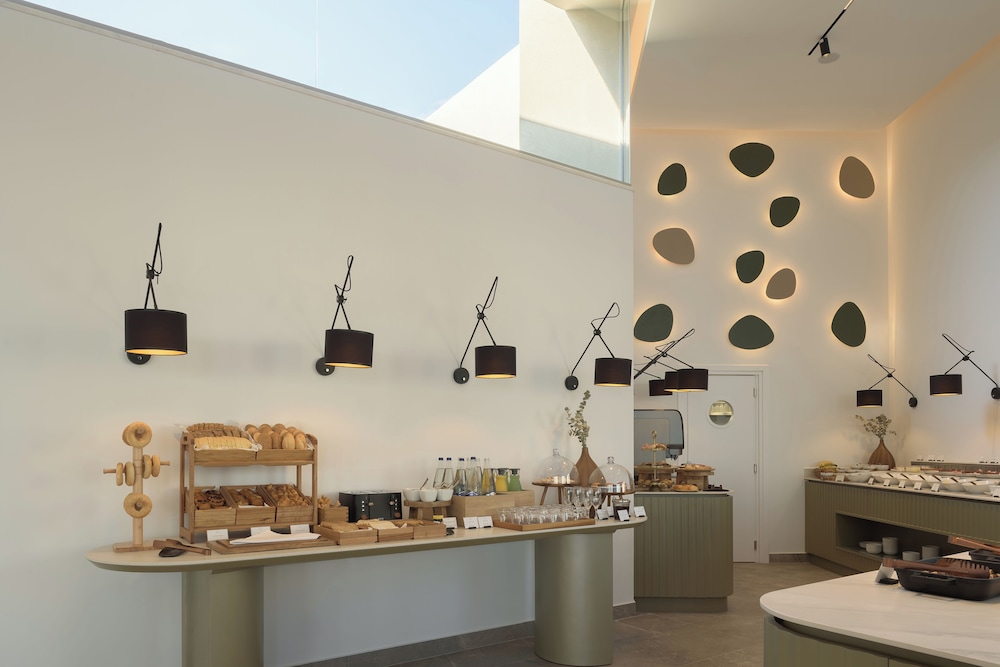 Galaxy Suites Boutique Resort 14/133