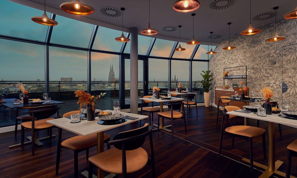 Hotel Wasserturm Cologne Curio Collection By Hilton 47/57
