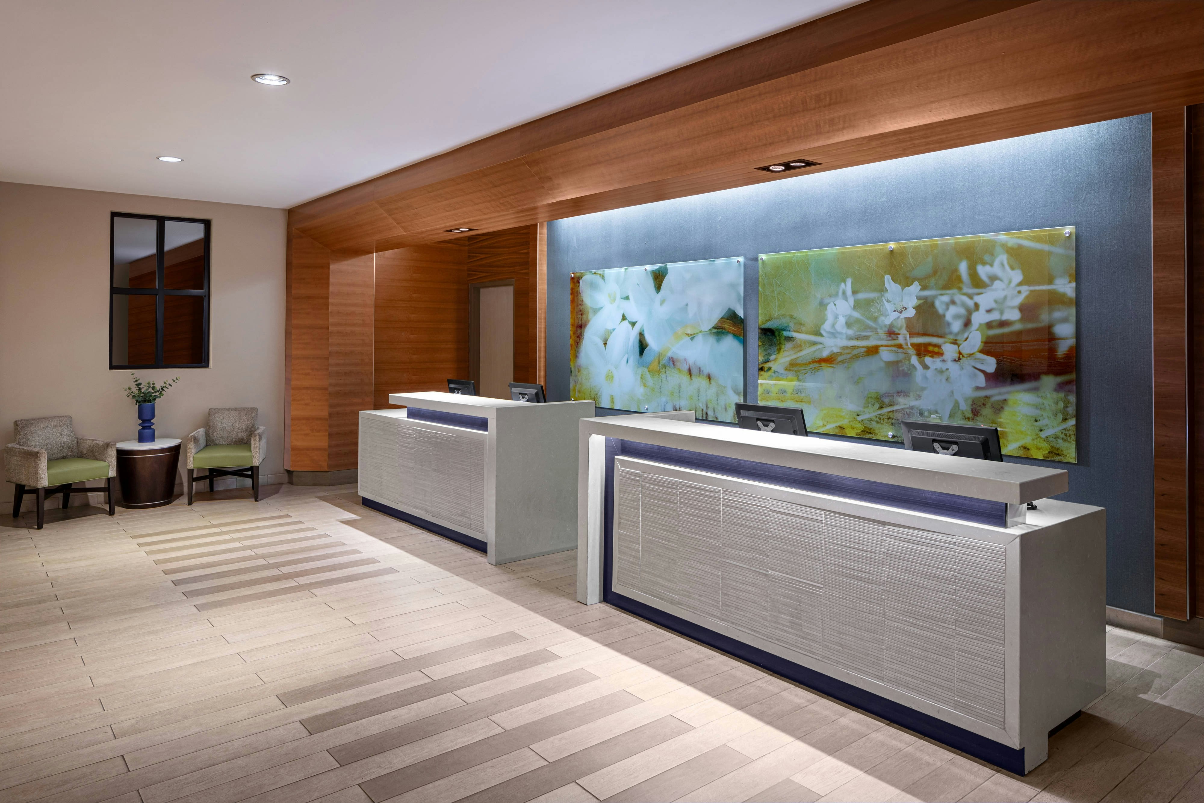 Delta Hotels Anaheim Garden Grove 7/41