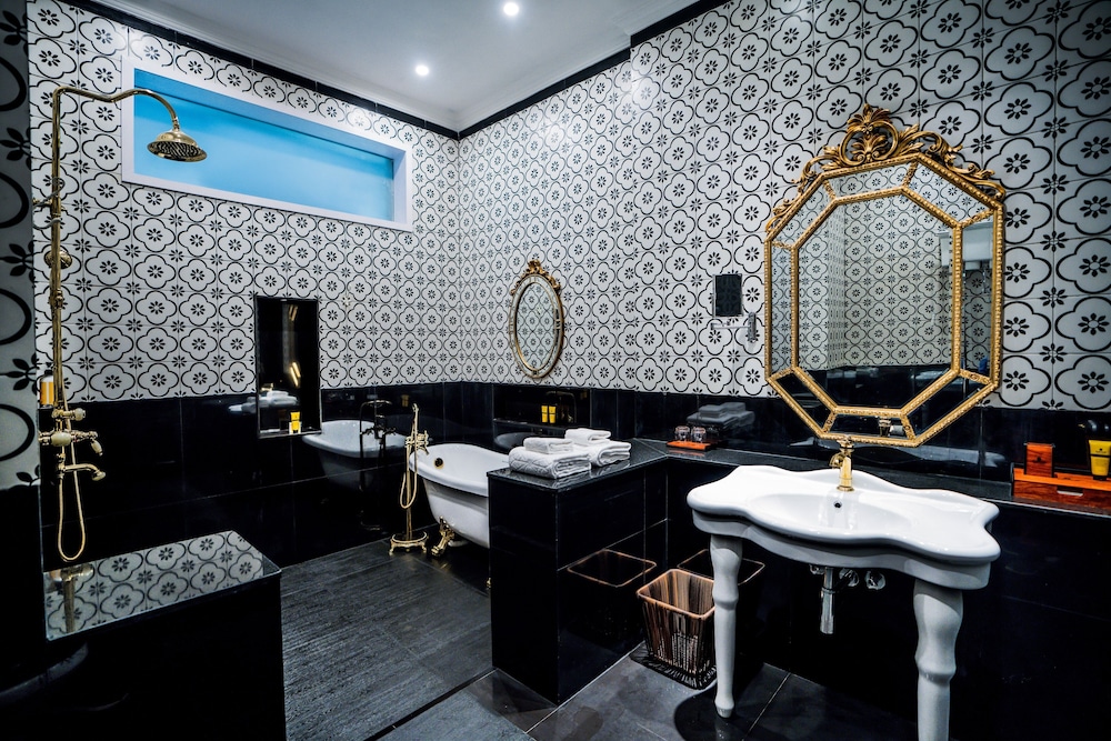 MAYFAIR Tea Resort 38/50