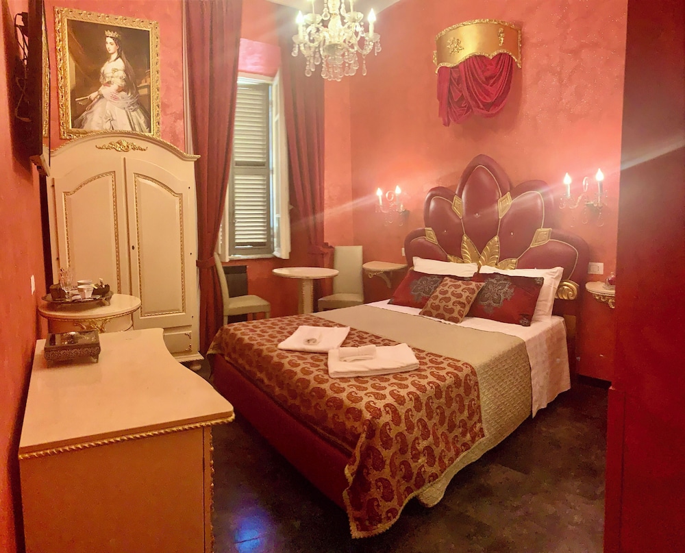 Pope's Suites 10/50