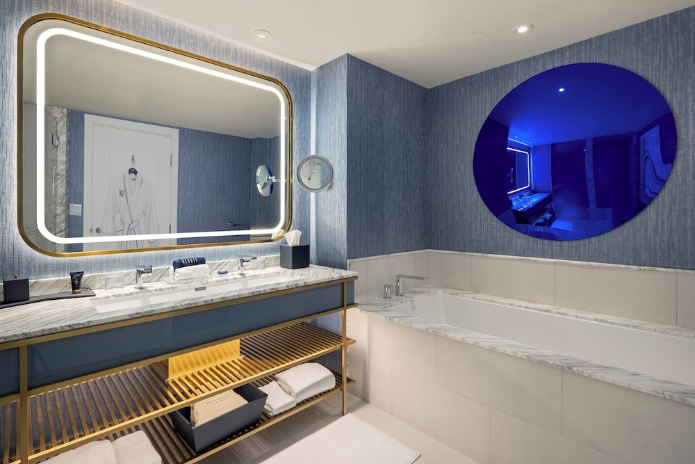 Fontainebleau Las Vegas, MICHELIN Key Award Hotel 49/51