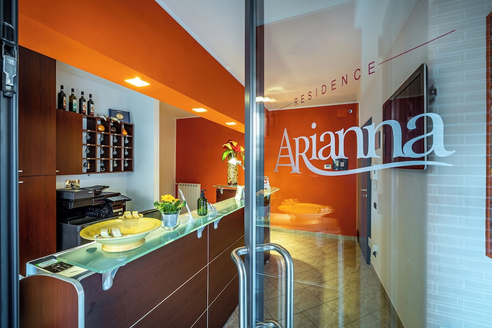 Residence Arianna 5/50