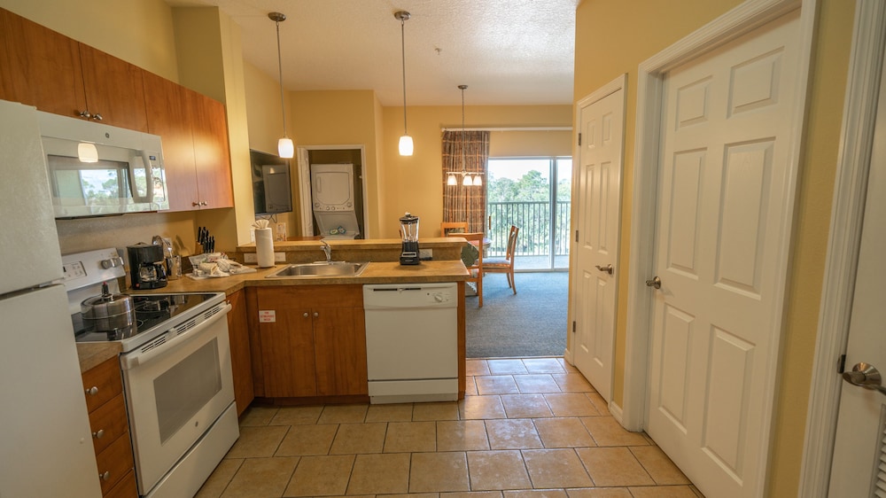 Barefoot Suites 49/69