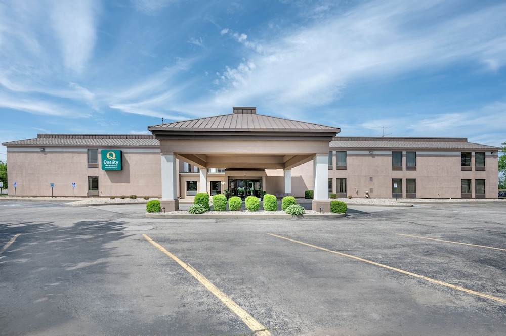 Quality Inn & Suites Near Amish Country 51/53