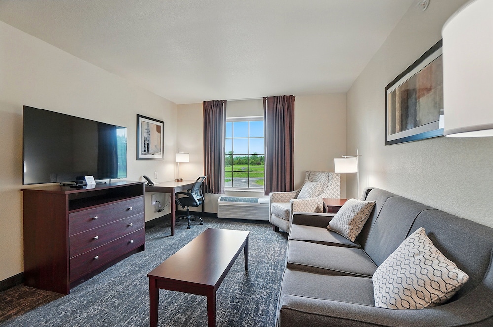 Cobblestone Hotel & Suites - Russells Point at Indian Lake 23/50
