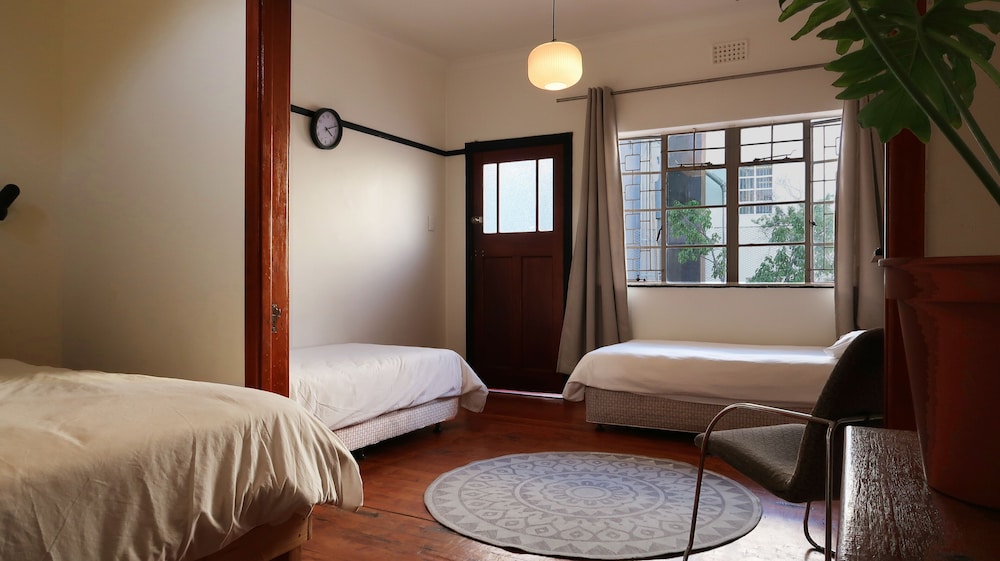 Long Street Backpackers - Adults Only 25/50