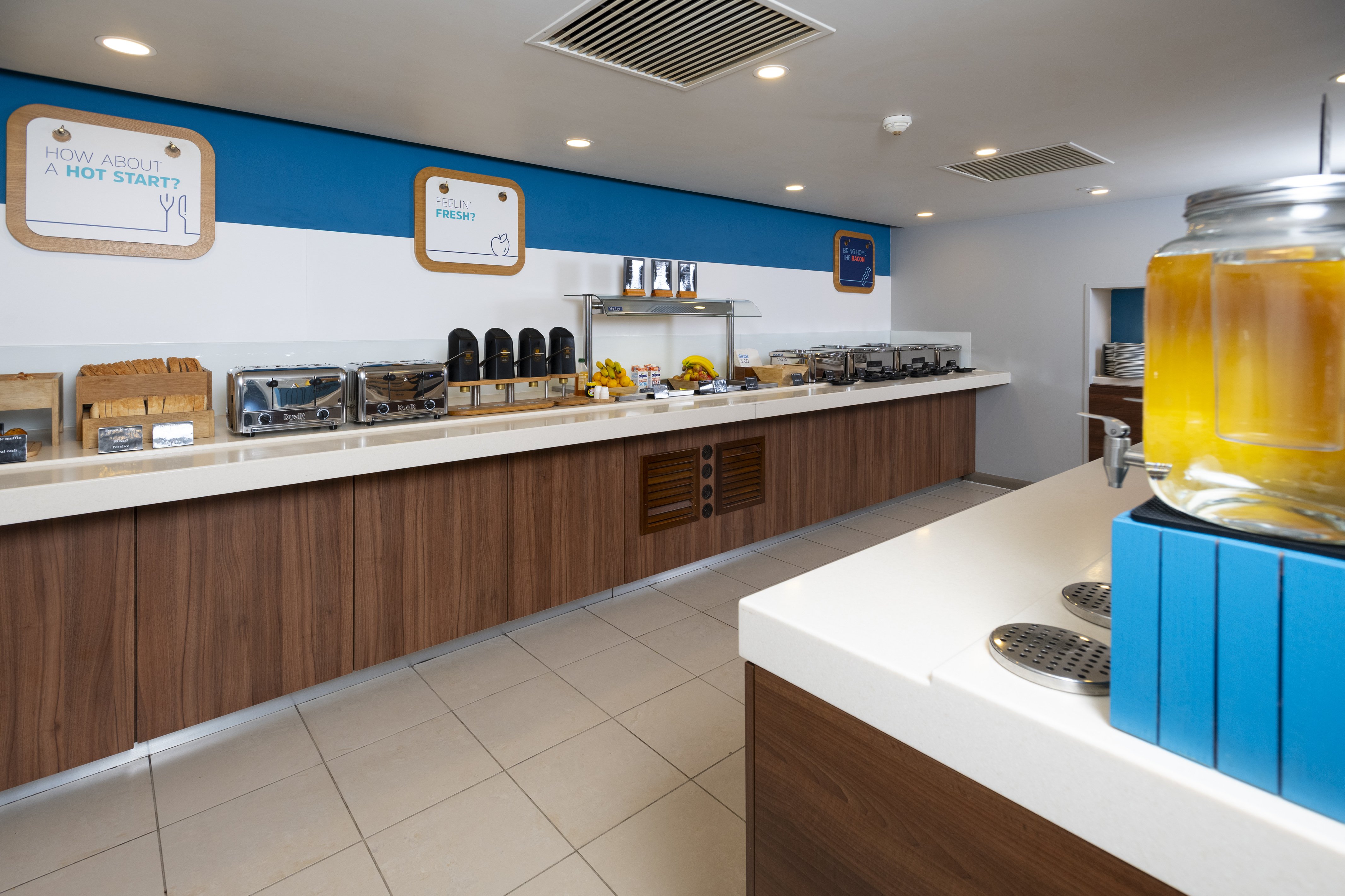 Holiday Inn Express Taunton 38/55