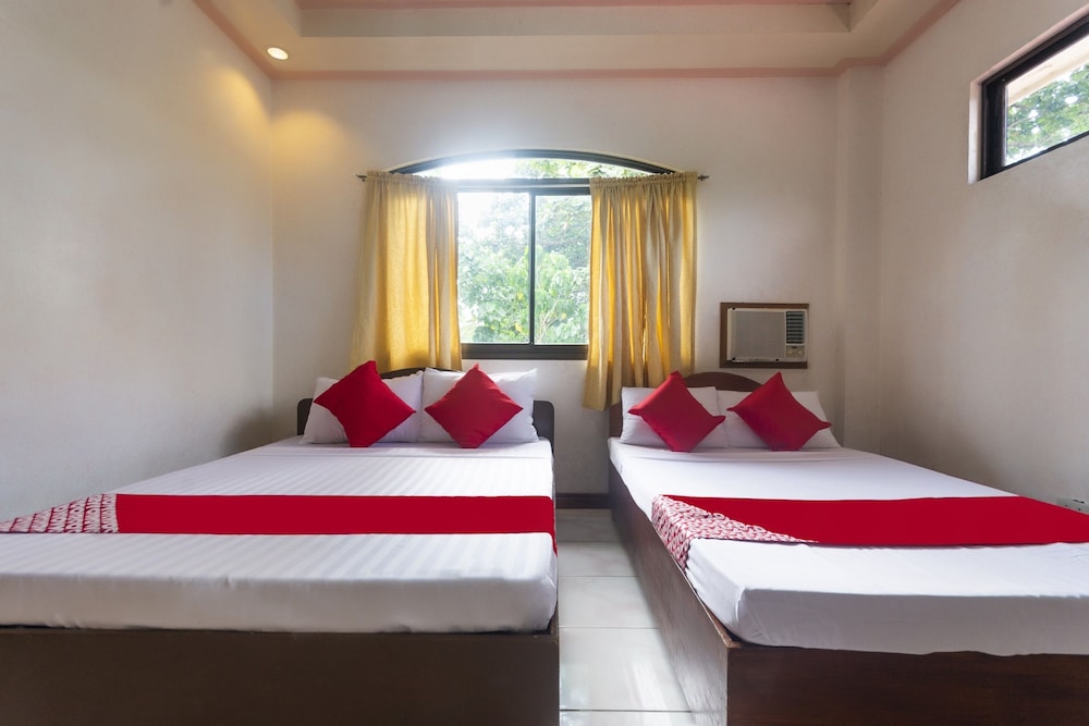OYO 426 Coco Grove Tourist Inn 13/34