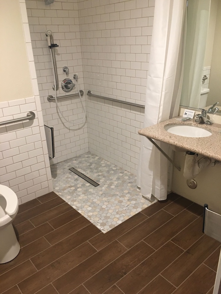 Best Western Town & Country Lodge 12/58