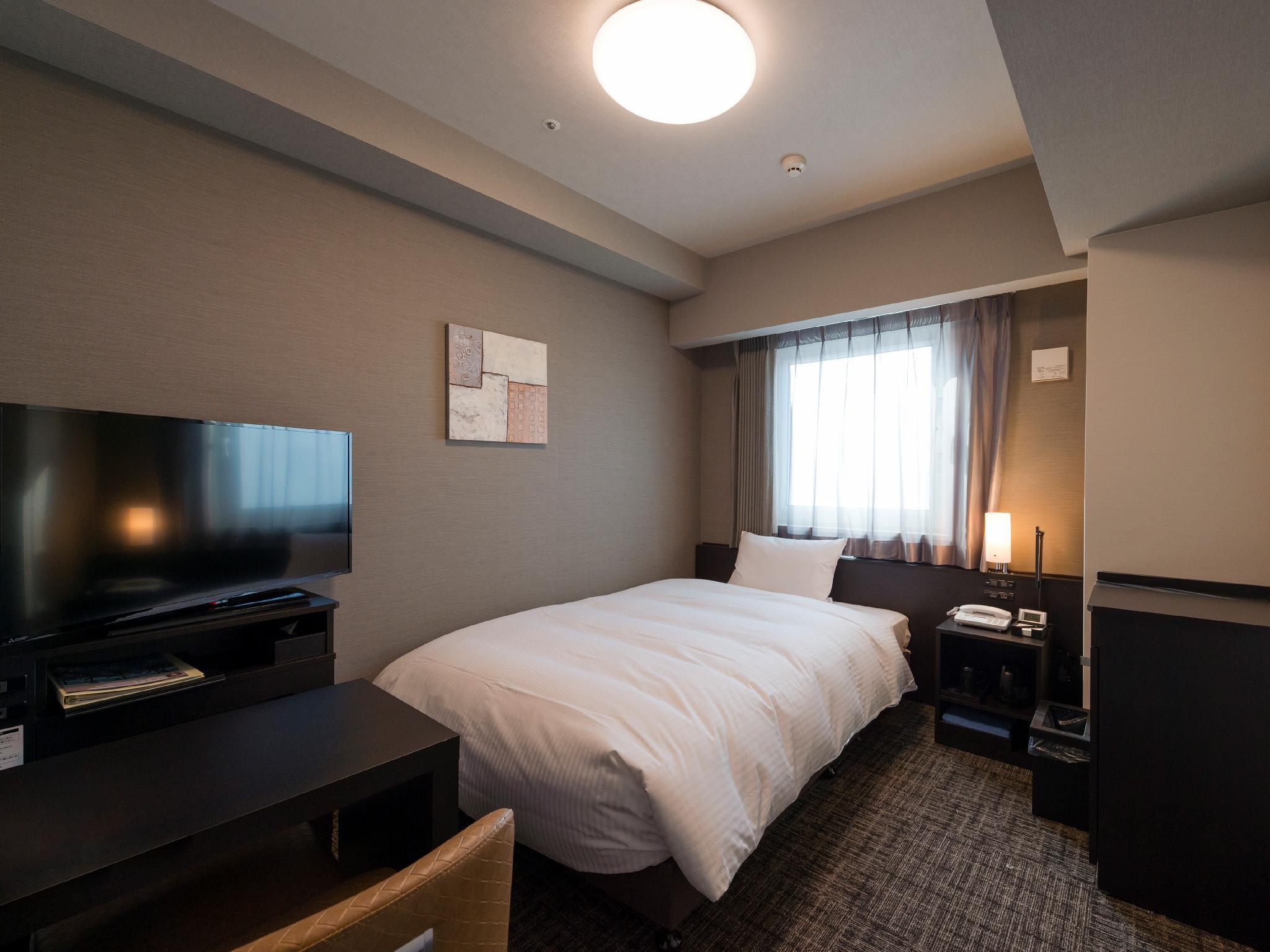 Semi Room, Single, Semi Double Bed