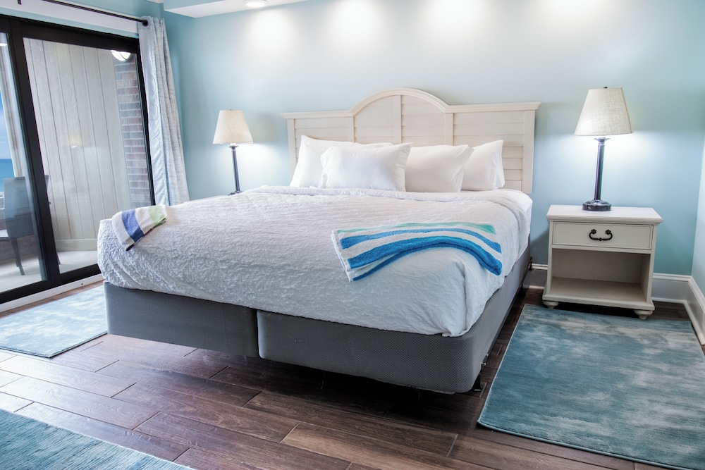 2 Bedrooms, Dune, Ocean, Villa, King and Twin Beds