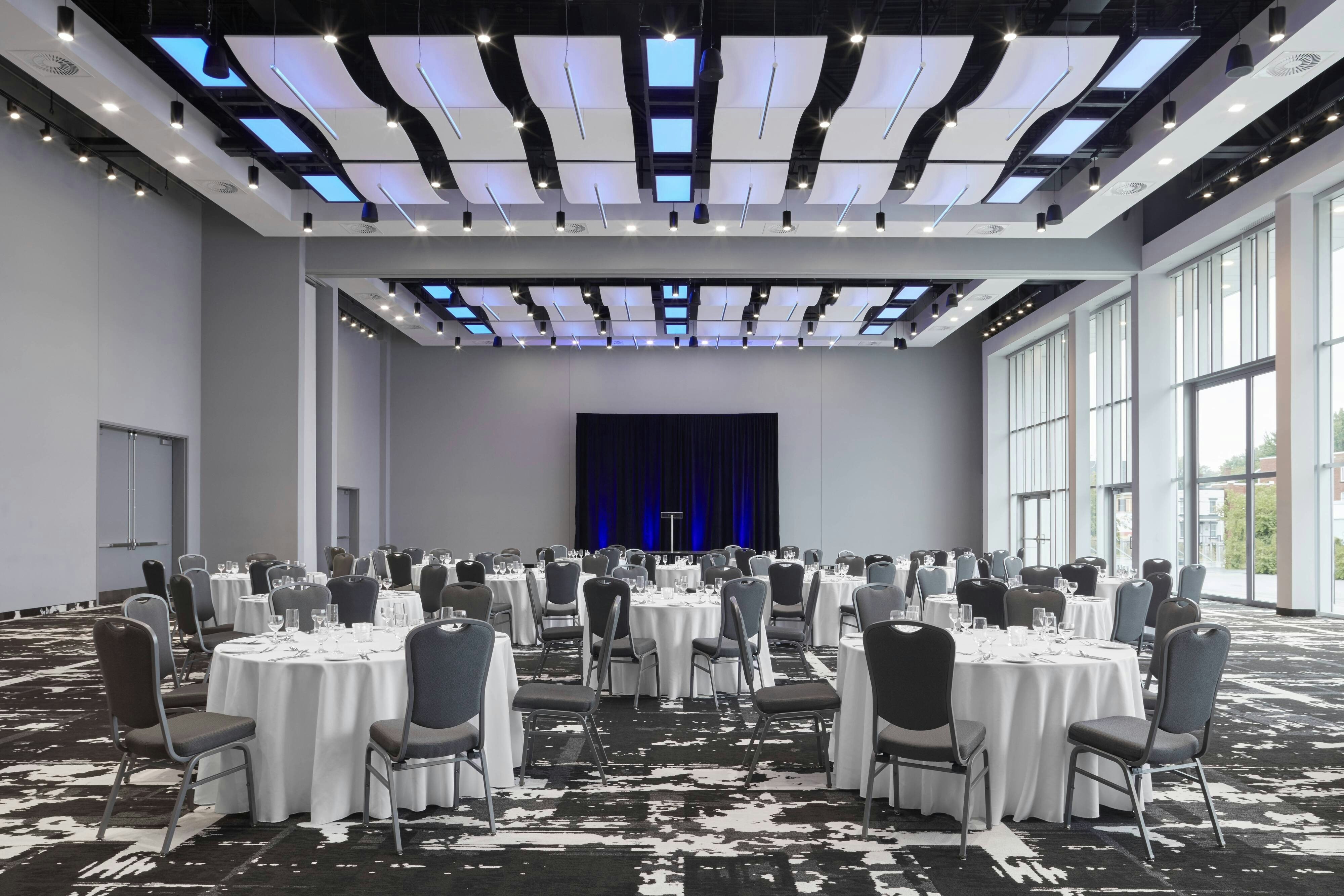 DELTA HOTELS BY MARRIOTT TROIS RIVIERES CONFERENCE CENTRE 12/19