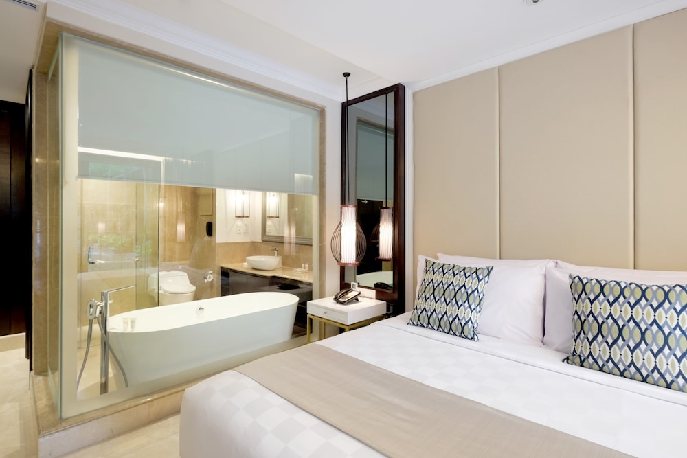 Jambuluwuk Oceano Seminyak Hotel 25/77