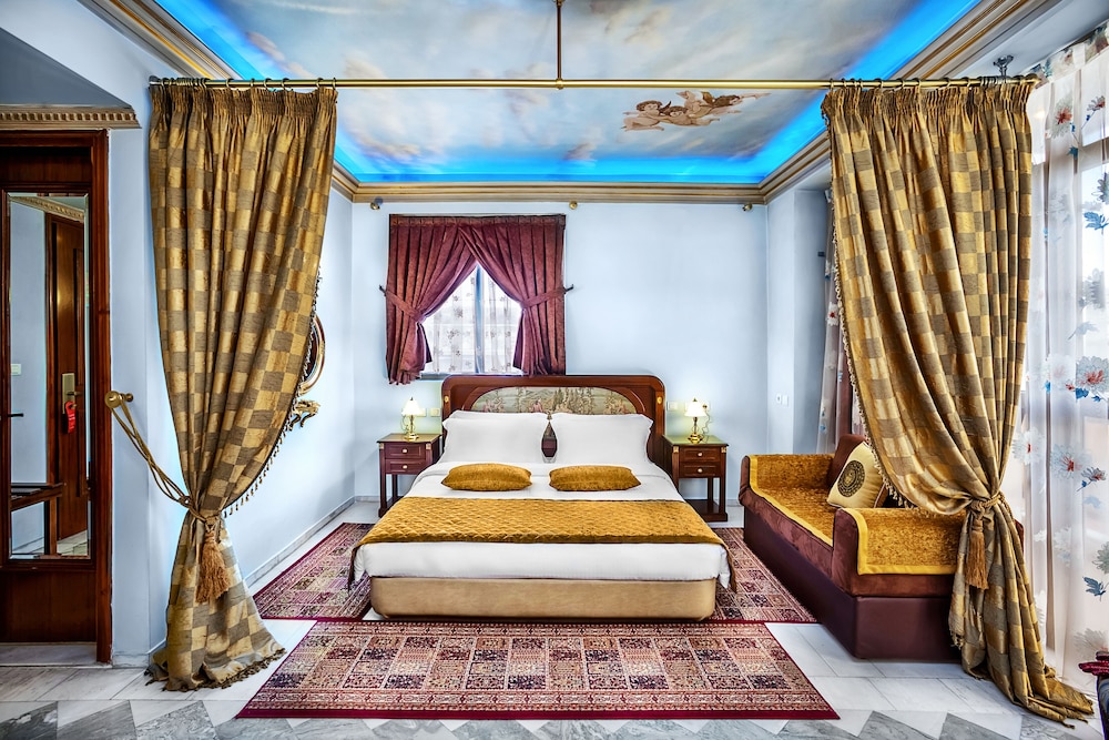 HARMONY, JUNIOR SUITE, CITY VIEW