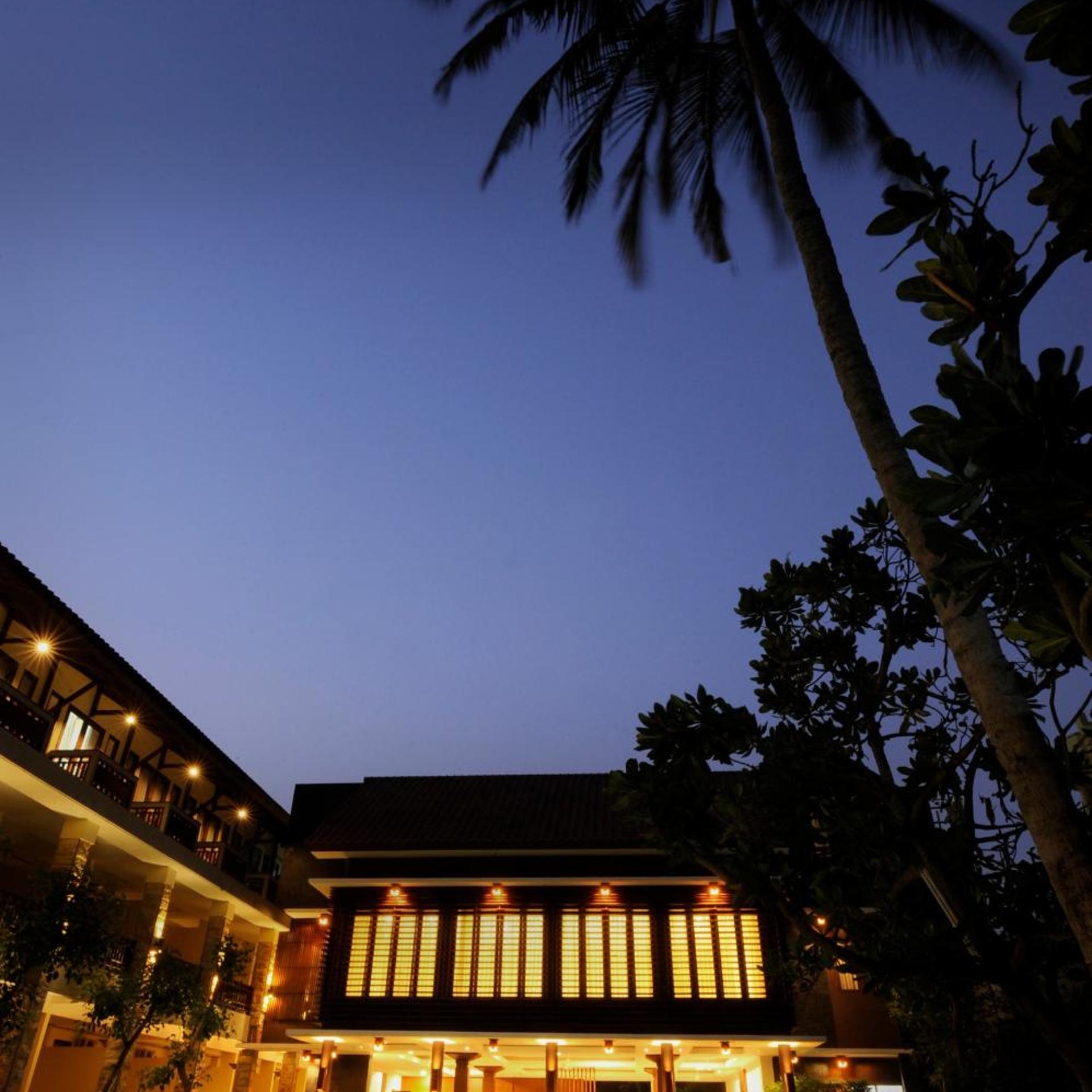 Surya Kencana Seaside Hotel 2/50
