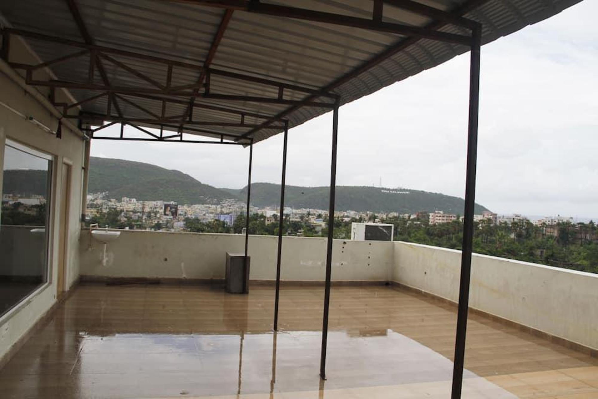 Hotel Athidi Grand 26/28