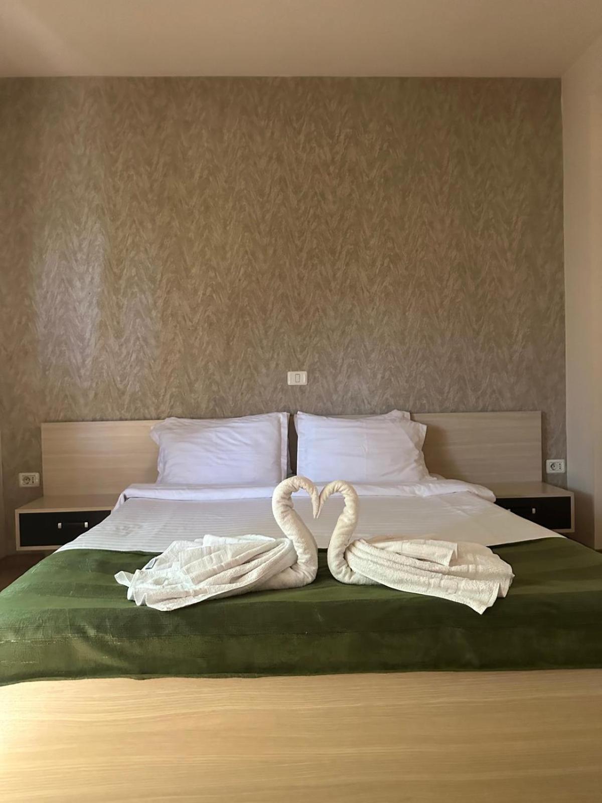 Davos Hotel 5/18