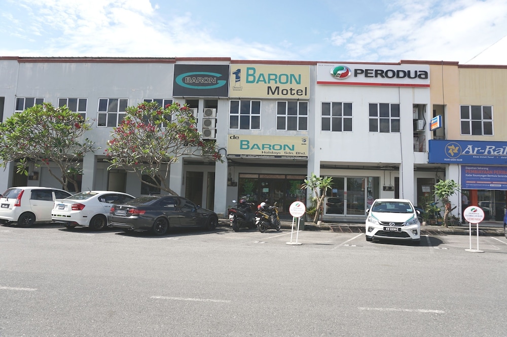 1 Baron Motel 27/27