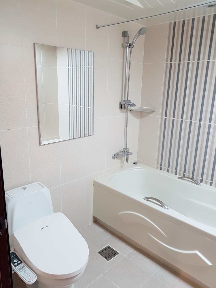 Tongyeong Anchovy Tourist Hotel 36/36