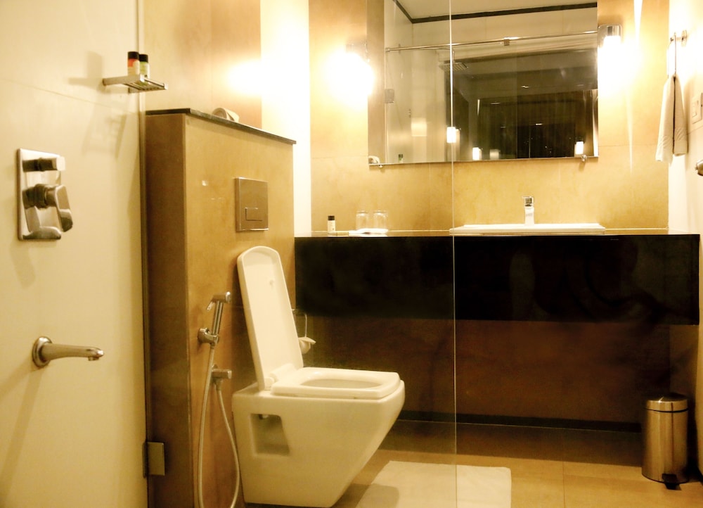 POETREE SAROVAR PORTICO 38/74
