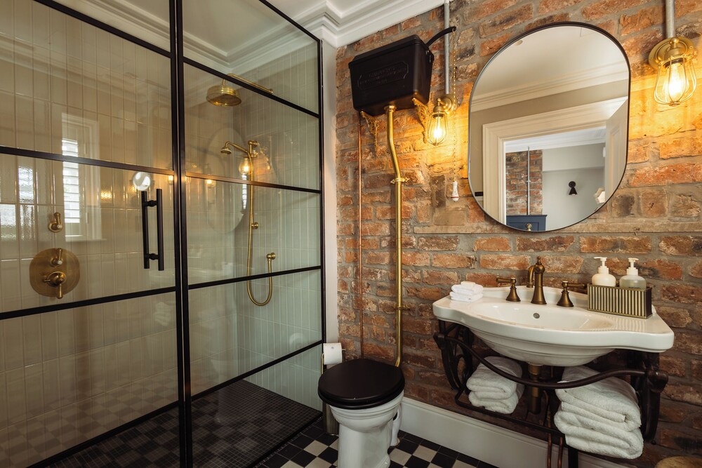 The Regency 43/49