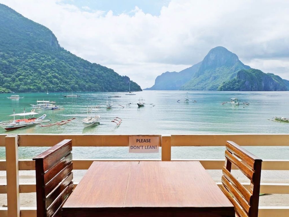 El Nido Beach Hotel 36/50