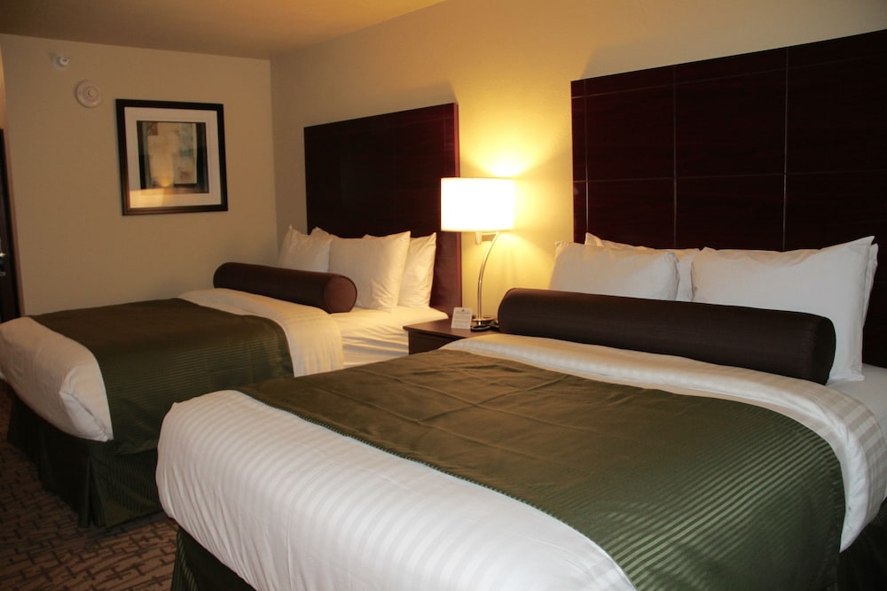 Cobblestone Hotel & Suites - Devils Lake 17/62