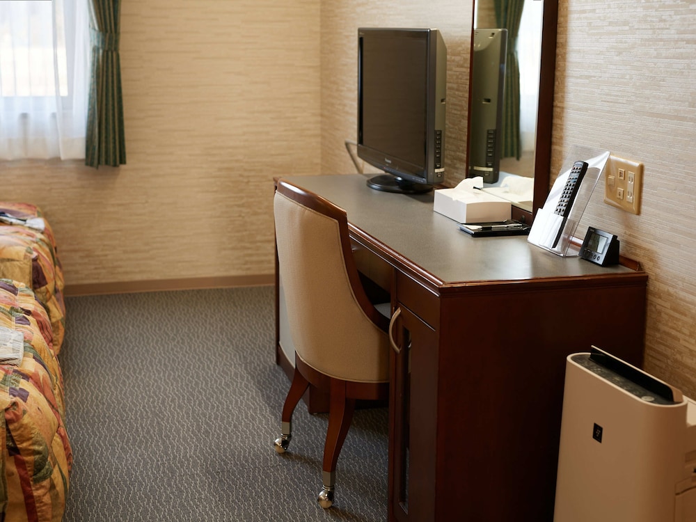 Gamagori Hotel 45/56