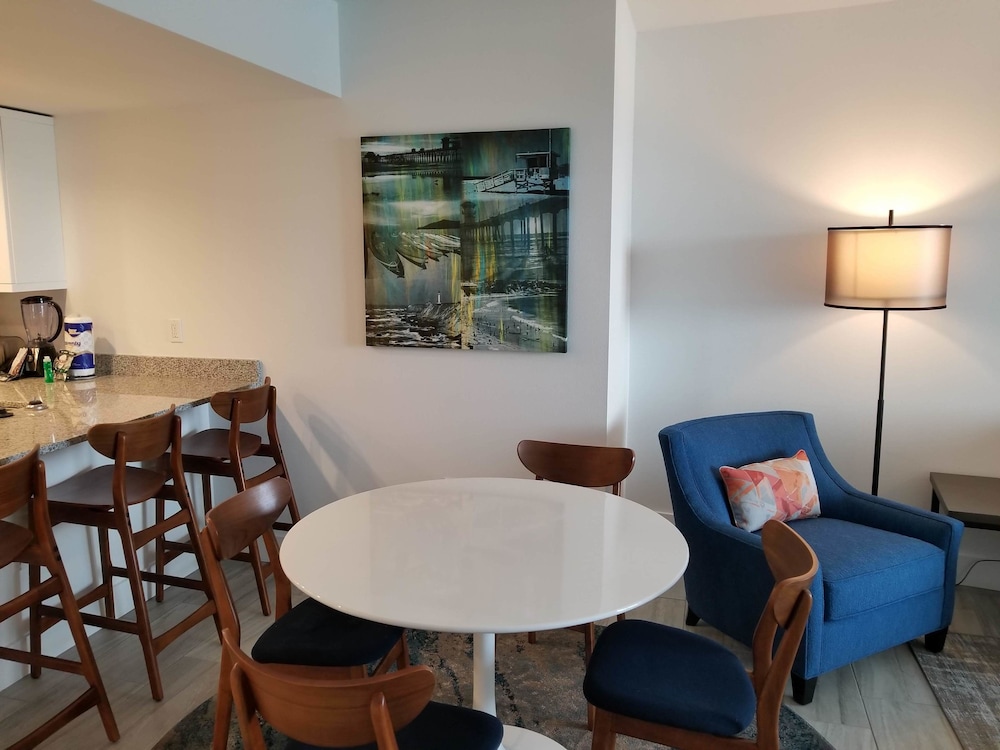 Provident Oceana Beachfront Suites 57/77