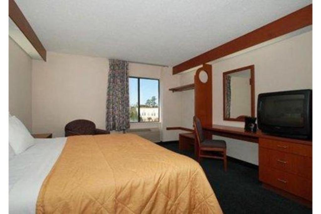 Baymont By Wyndham Mooresville 9/37