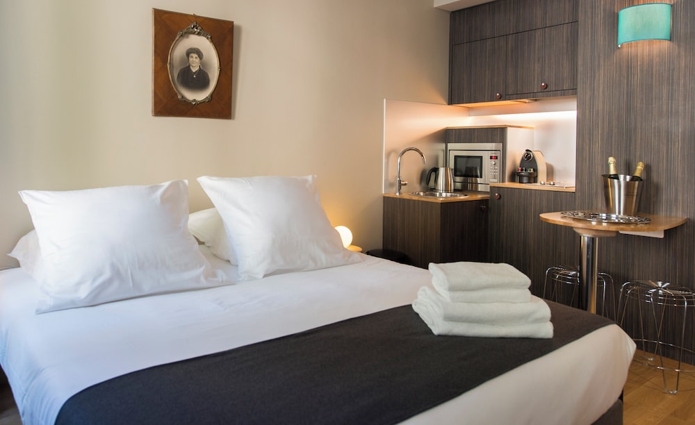 Suites and Hotel Helzear Champs Elysees 29/65