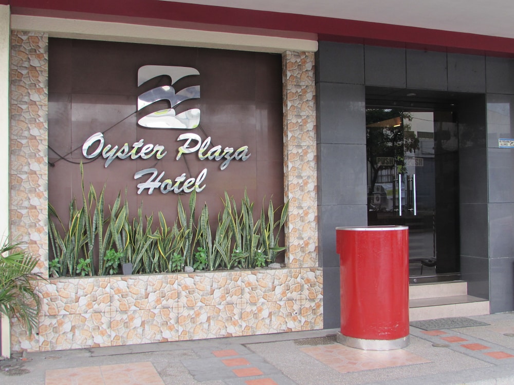 Oyster Plaza Hotel 3/37