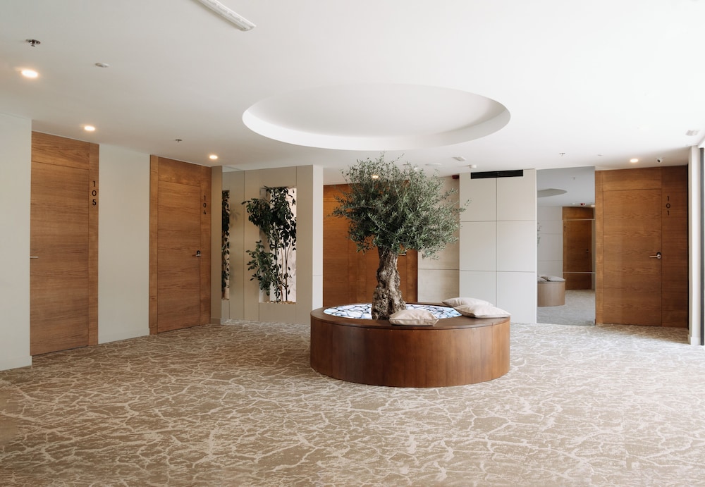 Hotel Fanat 7/76