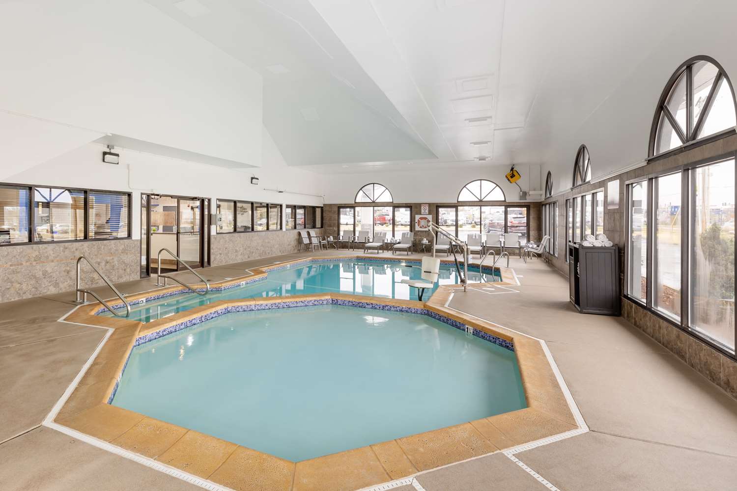 Best Western St. Louis Inn 12/38