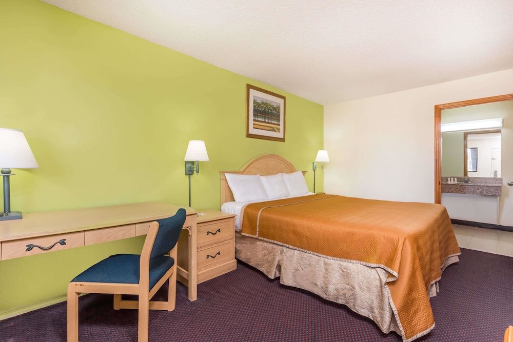 Travelodge by Wyndham Cordele 16/24