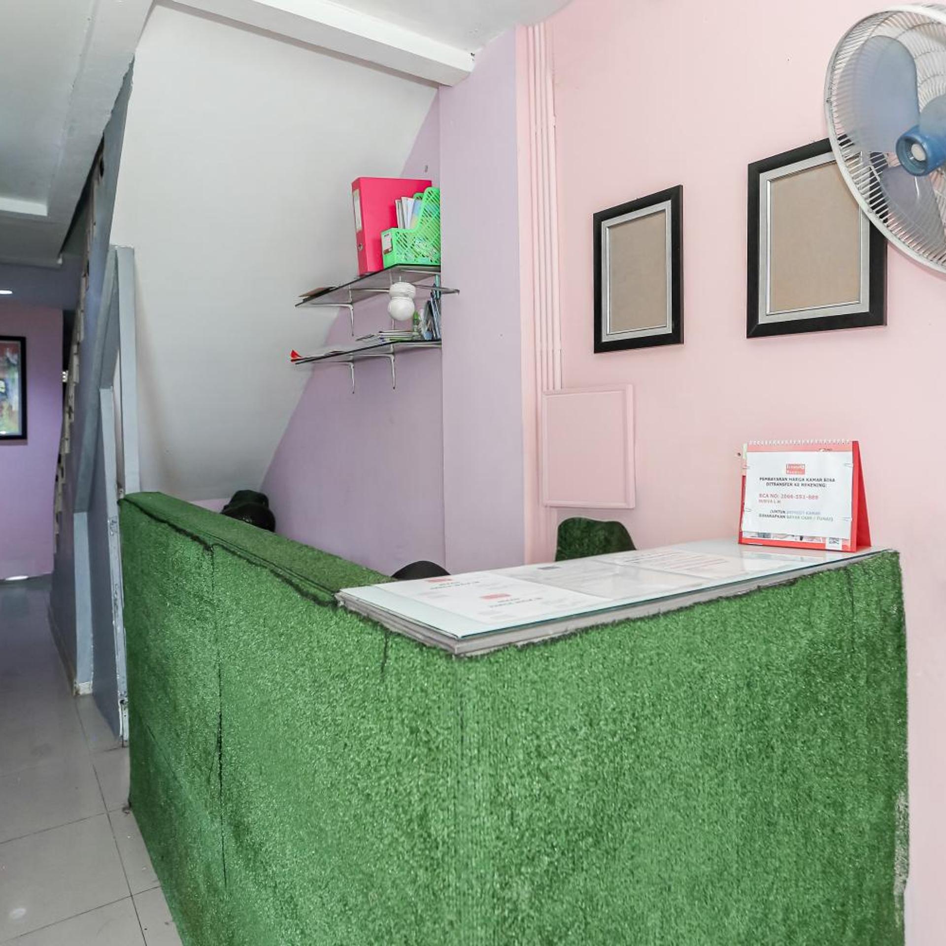 Lobby at Hotel O Iconiq Rooms, BEKASI