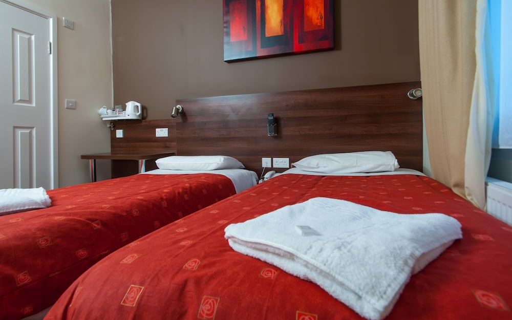 Marble Arch Inn 25/29