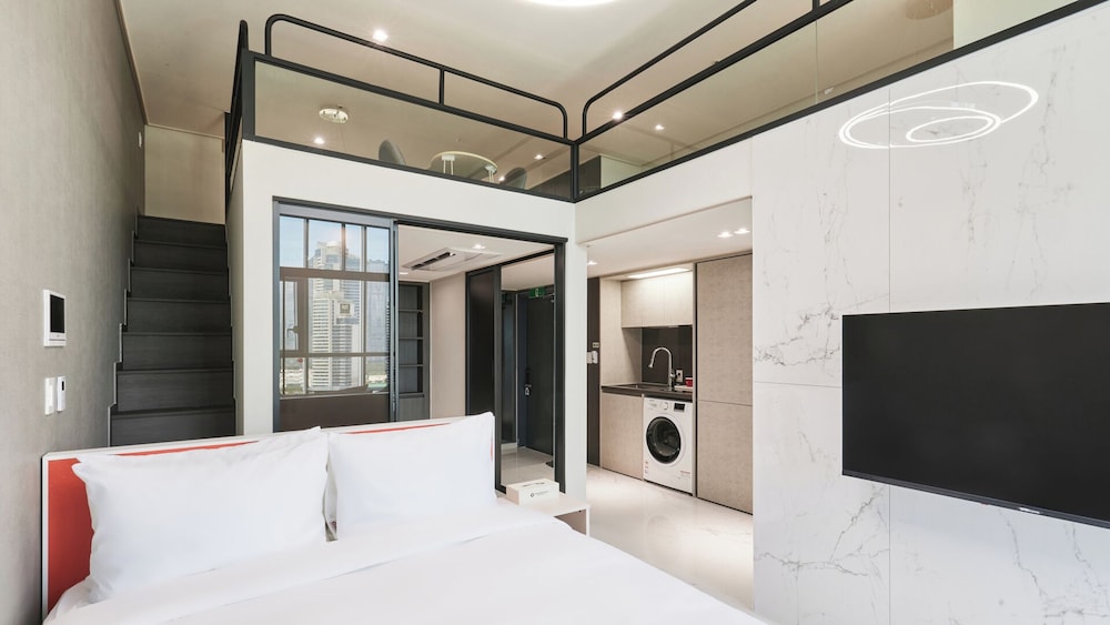 Travelodge Suites Busan Centum 31/68